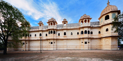 fateh-prakash-palace